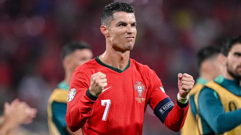 Lương 1 tuần của Ronaldo – Con số khiến cả thế giới choáng váng