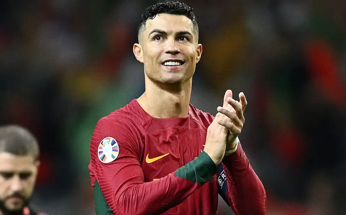 Lương 1 tuần của Ronaldo – Con số khiến cả thế giới choáng váng